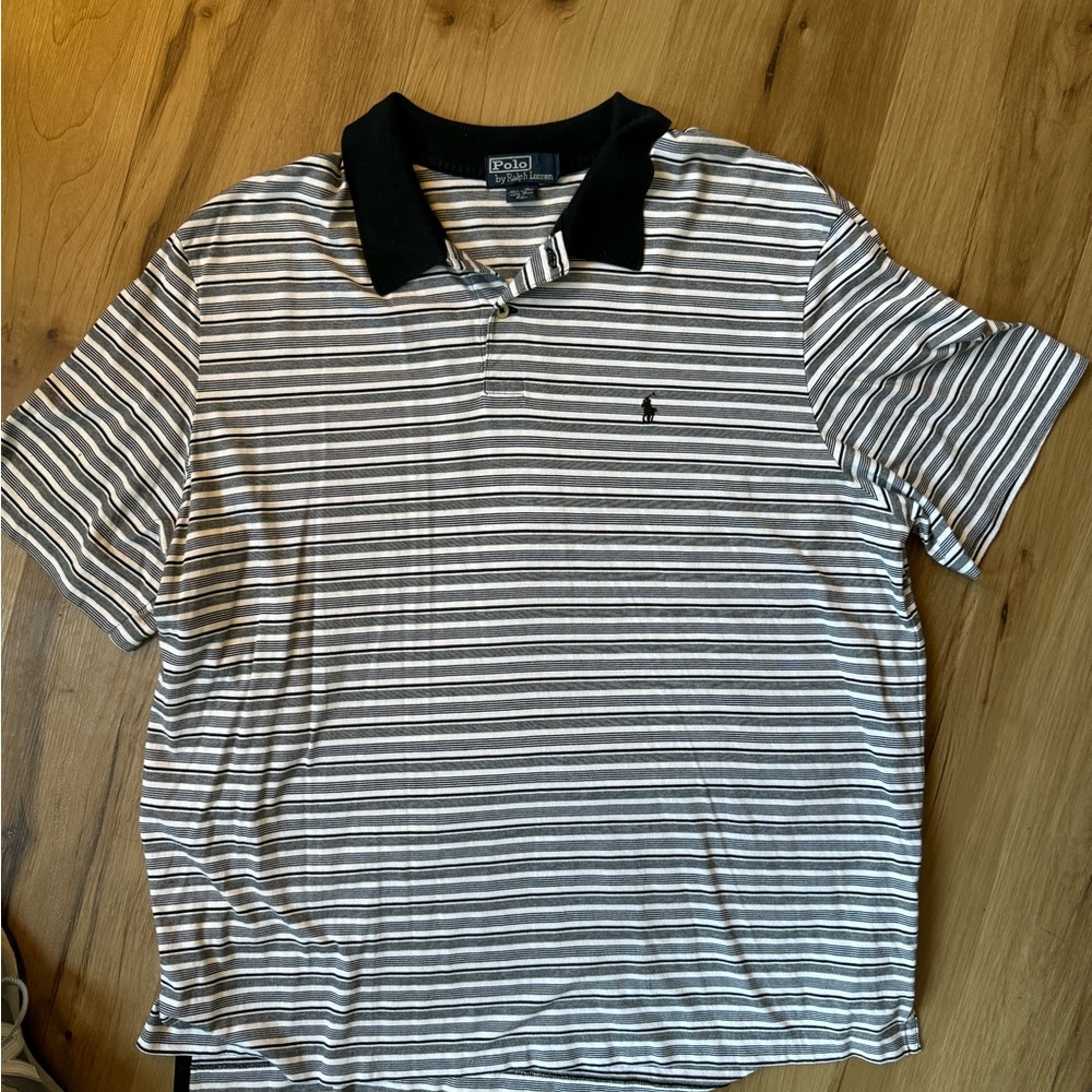 Men’s XXL Ralph Lauren Polo Shirt.